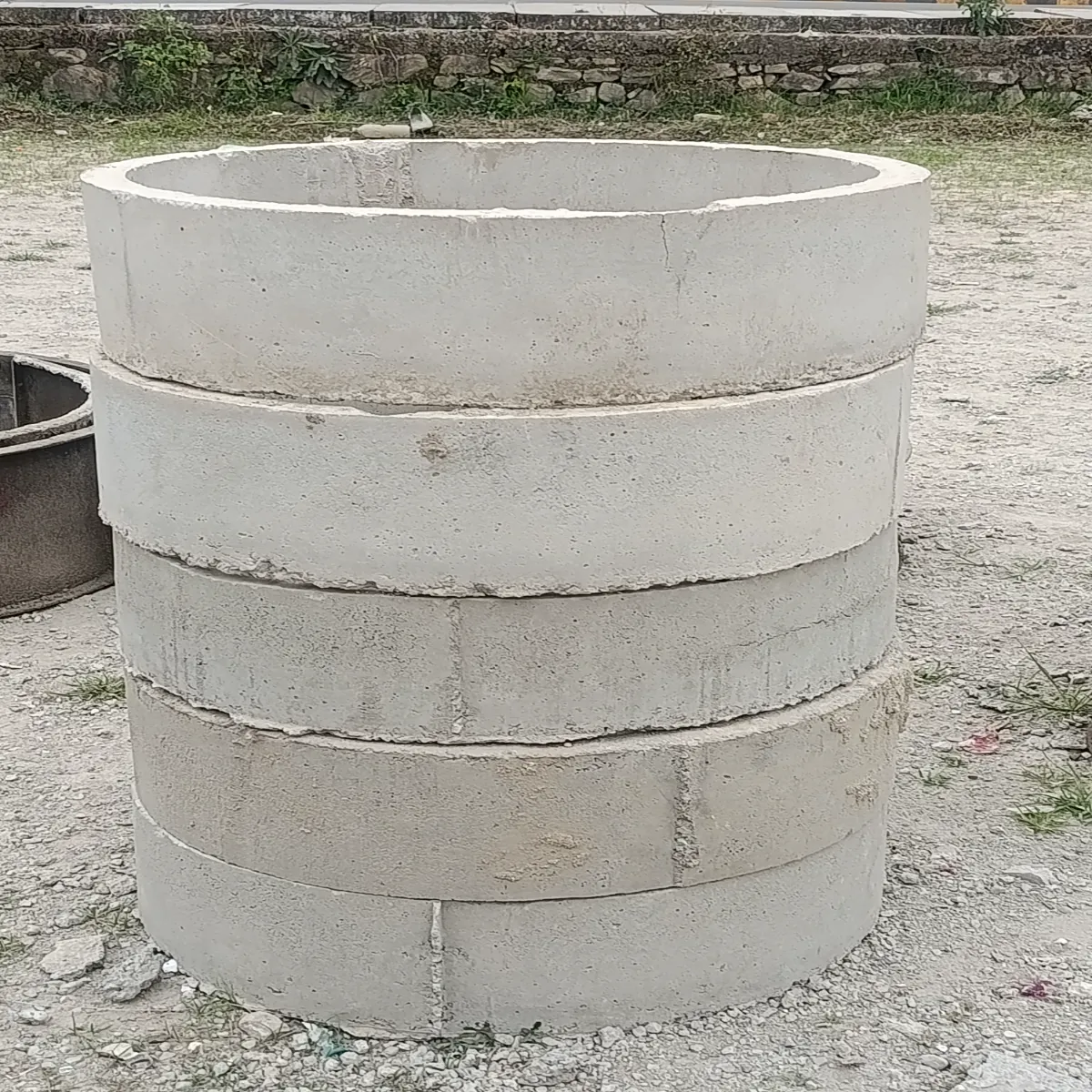 ४२ इन्च प्रि-कास्ट कंक्रिट रिम (६ र ९ इन्च उचाइ) | Pre-cast Concrete Rings (42" Diameter)